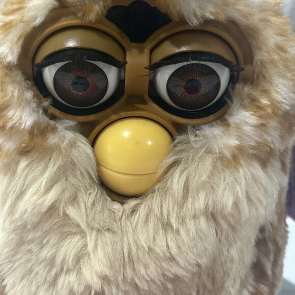 1998 FURBY GIRAFFE WITH Brown  EYES MODEL 70-800 TIGER ELECTRONICS LTD - Picture 5 of 6